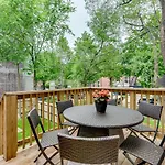 Private Deck And Backyard Perfect For Your Entire Group! Walk To The United Center Home
