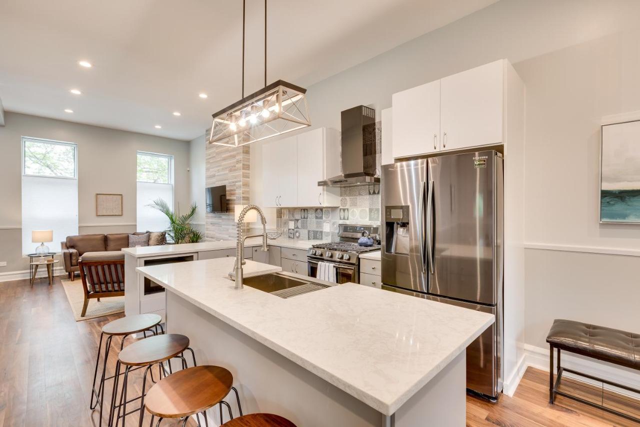Holiday home Private Deck And Backyard Perfect For Your Entire Group! Walk To The United Center