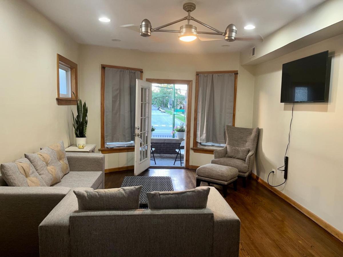 Relaxing Entire Roseland Neighborhood Unit Apartment *