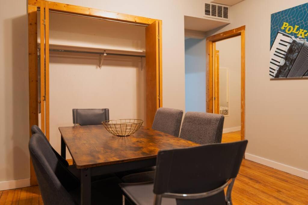 Cityscape Retreat 3br Haven With Free Parking * Chicago