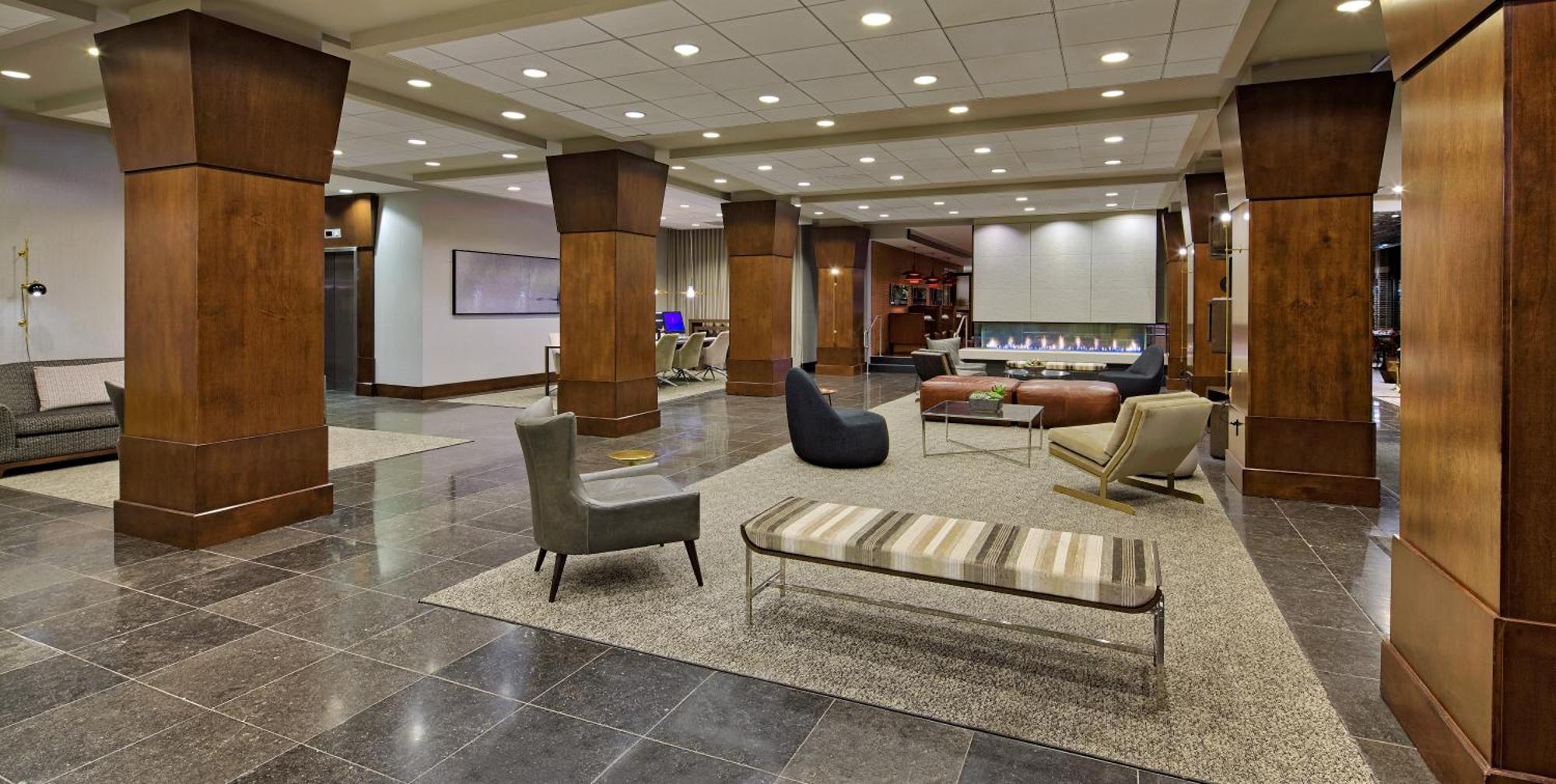 Hotel Crowne Plaza - West Loop By Ihg