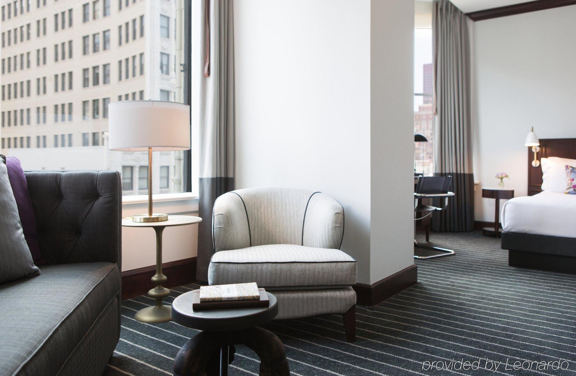 Staypineapple, An Iconic Hotel, The Loop Chicago