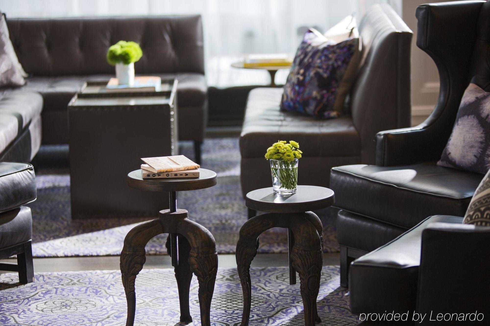 Staypineapple, An Iconic Hotel, The Loop Chicago