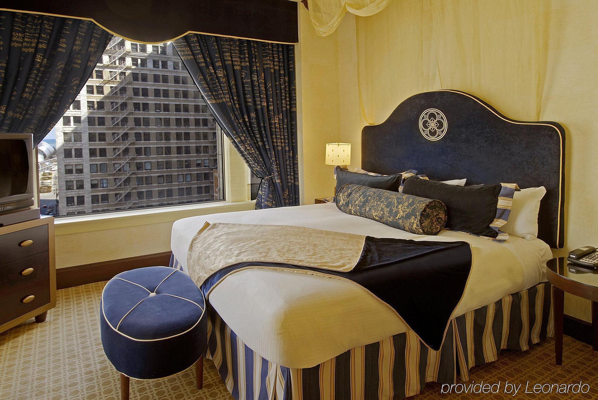 Staypineapple, An Iconic Hotel, The Loop 4* Chicago