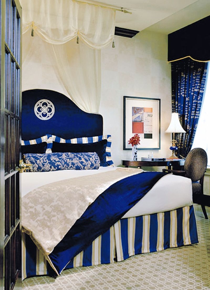 Staypineapple, An Iconic Hotel, The Loop Hotel Chicago
