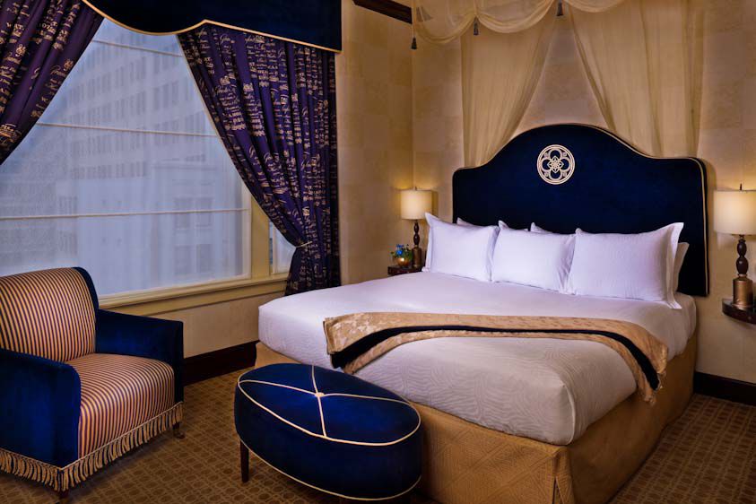 Hotel Staypineapple, An Iconic Hotel, The Loop Chicago