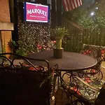 Wrigleyville Oasis