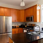Updated Wicker Park 3Br With W&D By Zencity