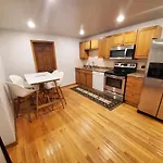 Studio With Jacuzzi Close To Loyola Free Parking