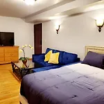 Studio With Jacuzzi Close To Loyola Free Parking