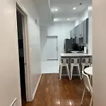 Adorable 2 Bedroom With Free Street Parking