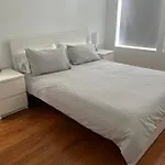 Adorable 2 Bedroom With Free Street Parking