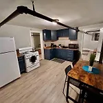 2Br Modern Apt Near Uchicago & Beach