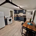 2Br Modern Apt Near Uchicago & Beach