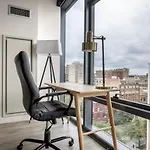 Lakeview 2Br W Gym Grills Nr Lakefront Trail Chi-985