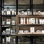 Londonhouse Chicago, Curio Collection By Hilton
