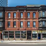 Beautifully Remodeled Second Floor Flat In River North - 2N