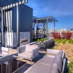 Near North 2Br W Roof Gym Nr Red Line Chi-580
