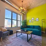 Mccormick Place Modern 2Br-2Ba Loft In Downtown Chicago Michigan Avenue For Up To 8 Guests With Optional Parking