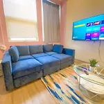 Mccormick Place Magnificent 2Br-2Ba With Optional Parking, Patio, Gym Access That Sleeps 6