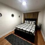 Chic Modern Comfort In Chicago