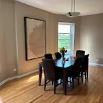 Gorgeous North Kenwood Hyde Park Unit