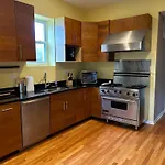 Gorgeous North Kenwood Hyde Park Unit