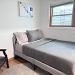 Central 1 Bedroom Apartment Easyparking Laundry