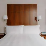 Central Loop Hotel