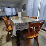 Lightning Apartment\'S Respectful Area With The Visitors