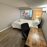 Close To Downtown - Free Parking