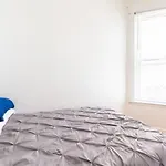 The Roscoe Village Guesthouse