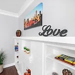 420 Long Term 2 Bedroom Laundry Private Parking