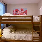 The Banksy-Free Parking -4 Bedroom W King Bed- Firepit Rooftop Near United Center