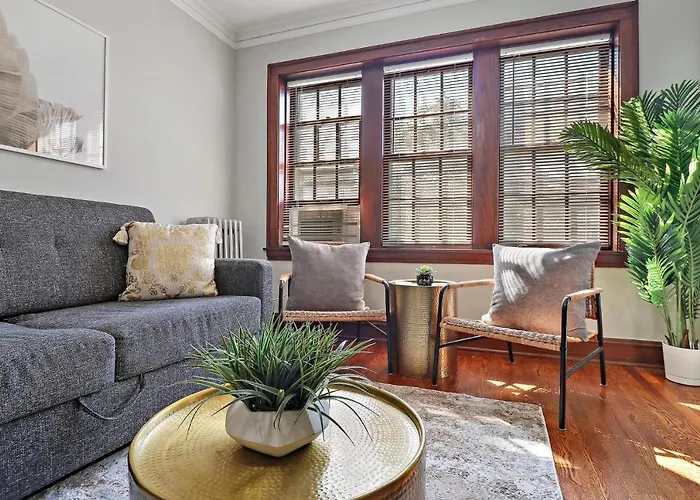 1Br Contemporary Apt With Laundry Facility - Lockwood 1 & 2