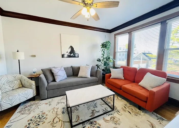 The Karlov. Gorgeous ,Spacious 2Bd/ 1Ba W/ Parking