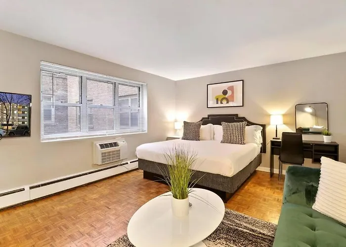 Fully Furnished Studio Apt In Lakeview - Oakdale 206
