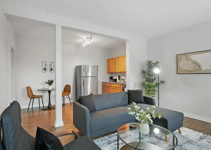 1Br Tranquil Hyde Park Apartment - Harper 202 & 402 Rep