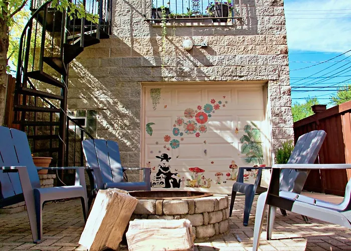 The Banksy-Free Parking -4 Bedroom W King Bed- Firepit Rooftop Near United Center