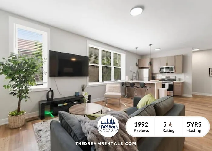 2 Bed & 3 Bath Chicago Condo