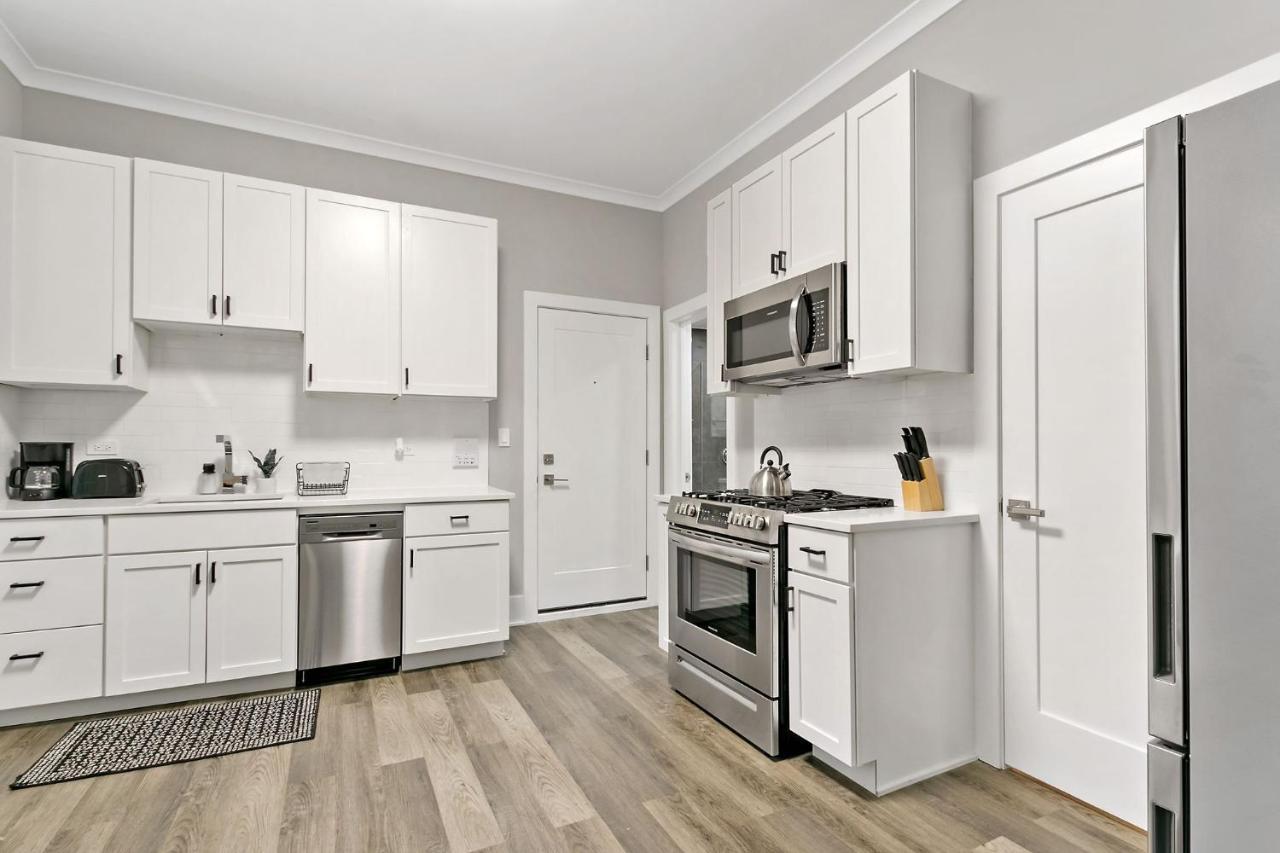 Apartment 2br Comfy And Stylish In West Town - Erie 1r Chicago