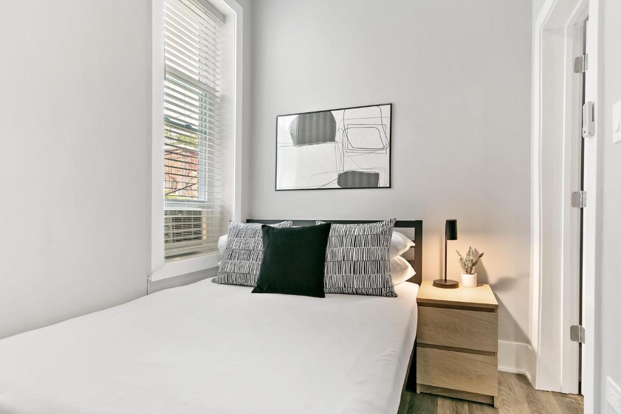 2br Comfy And Stylish In West Town - Erie 1r Apartment