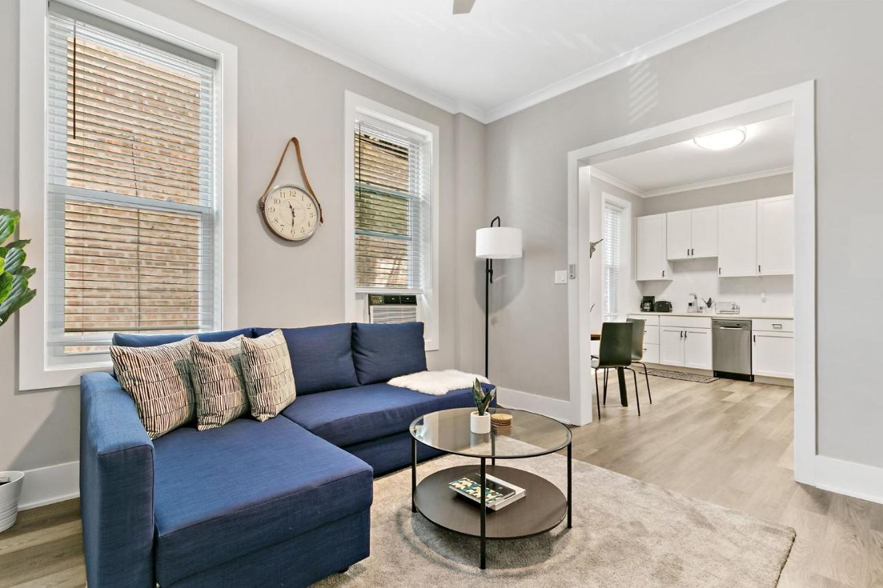 2br Comfy And Stylish In West Town - Erie 1r Apartment