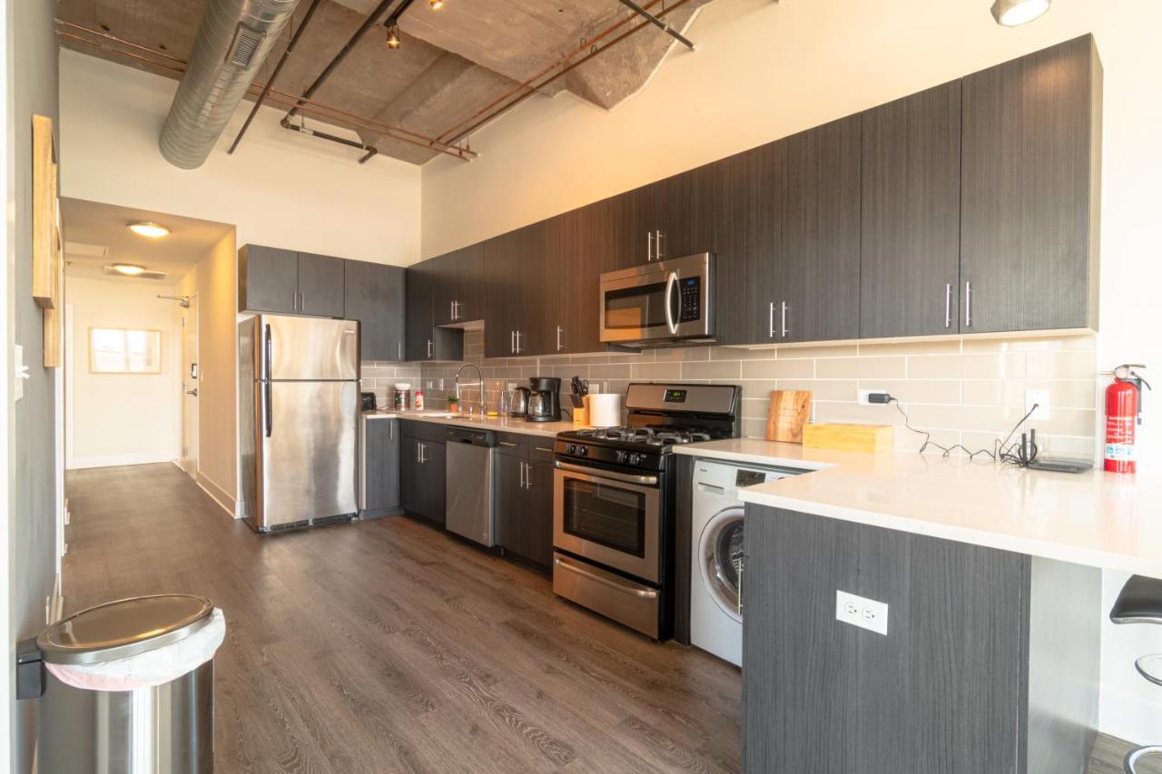 Mccormick Place Downtown: Luxurious 3br/2ba For 10 *