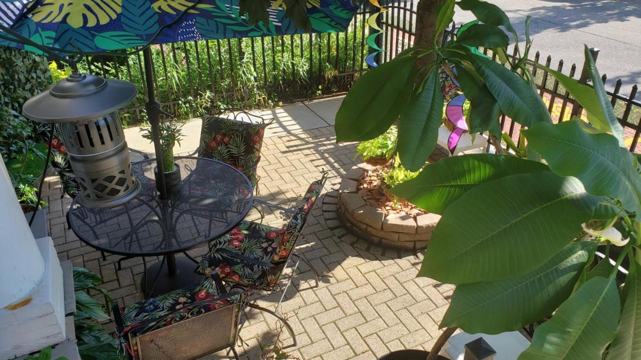 Wrigleyville Oasis *