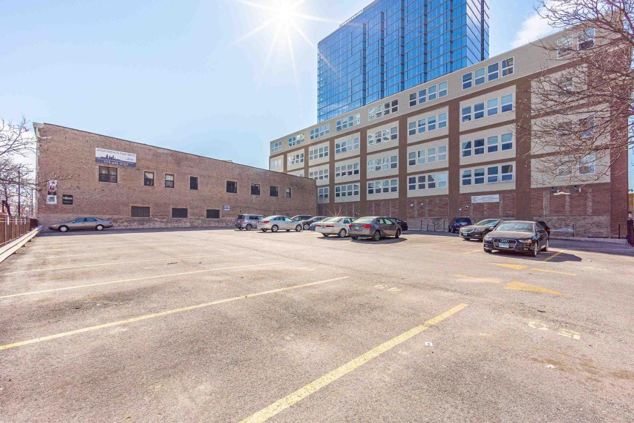 Mccormick Place 420 Friendly 3br-2ba In Downtown With Optional Parking For 8 Guests Apartment *