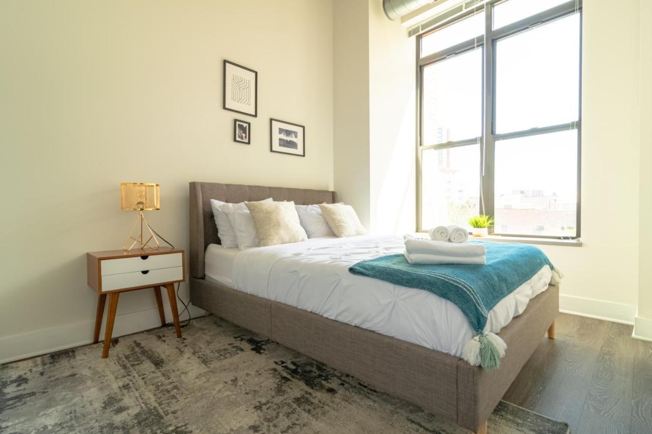 Mccormick Place: Modern Downtown Loft With Optional Parking * Chicago