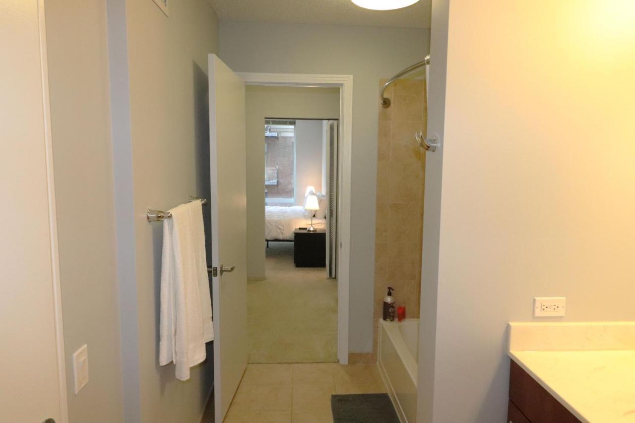 Apartment Dch 215 West Washington *