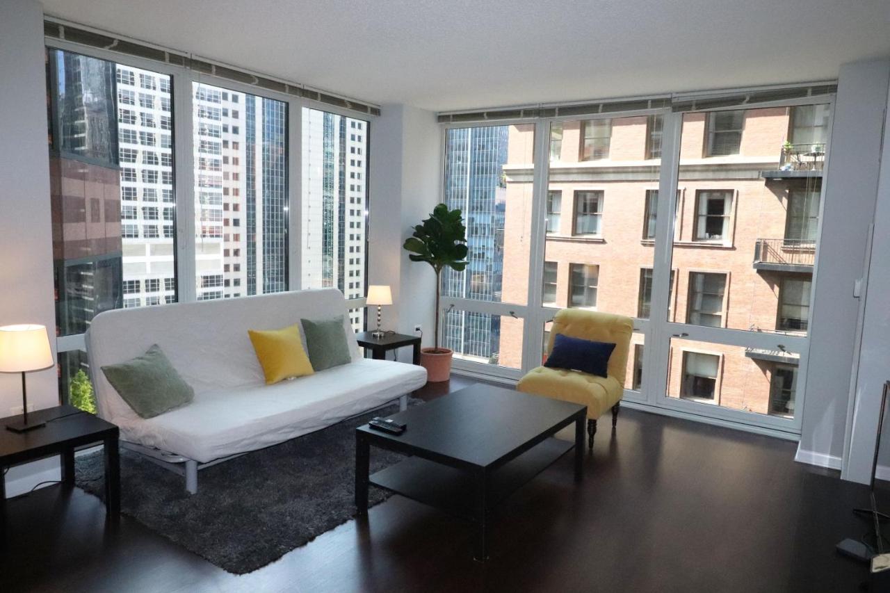 Dch 215 West Washington Apartment *