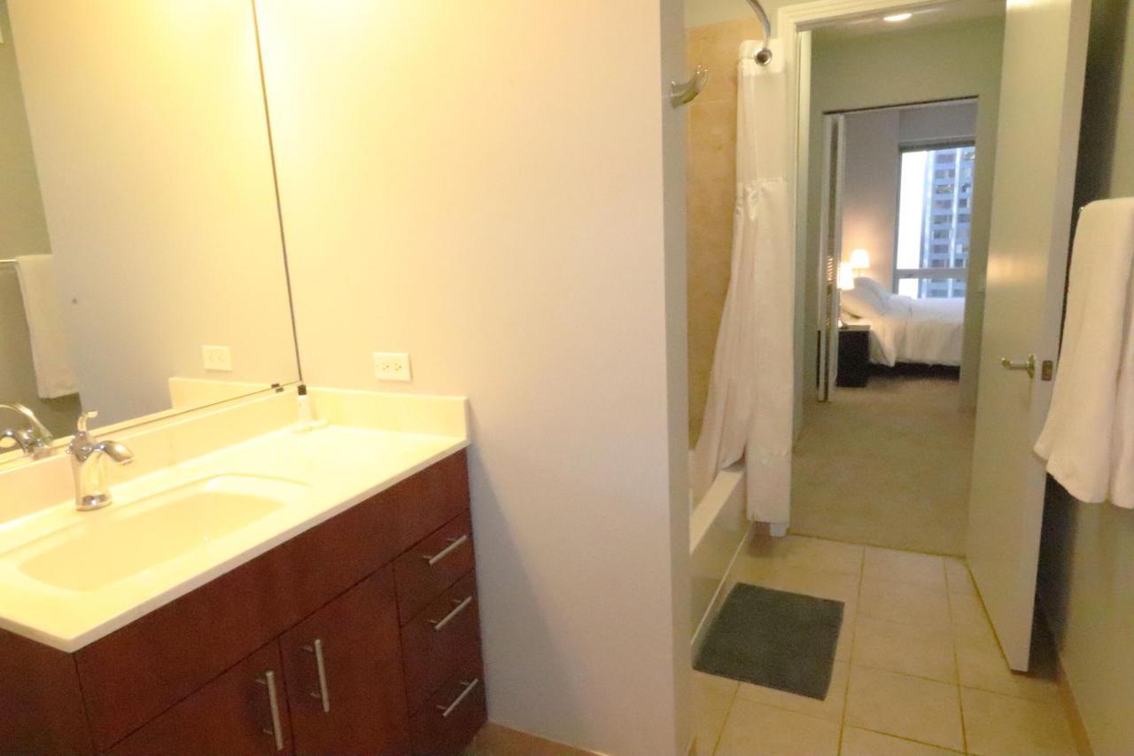 Apartment Dch 215 West Washington